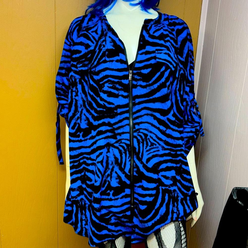 XXL electric blue zebra pattern blouse